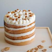 کیک پرک بادام و کارامل بزرگ