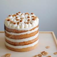 کیک پرک بادام و کارامل متوسط