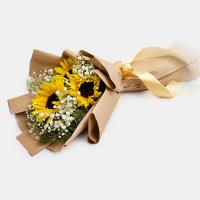 دسته گل آفتابگردان و عروس 1