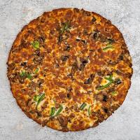 پیتزا گوشت و قارچ آمریکایی