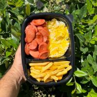 نیمرو سوسیس با سیب زمینی