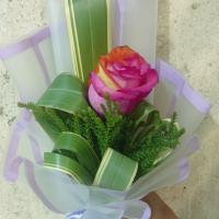 دسته گل رز هلندی