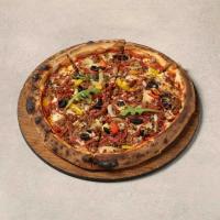 پیتزا گوشت و بیکن ایتالیایی