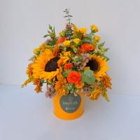 سطل گل نارنجی