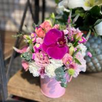 سطل گل صورتی