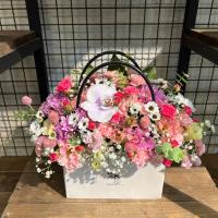 باکس کلاسیک سفید صورتی