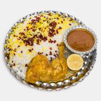 زرشک پلو با ران مرغ سرخ کرده