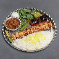 چلو جوجه کباب سینه مرغ با دورچین یک سیخ