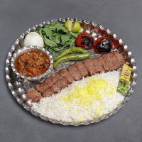 چلو کباب چنجه گوسفندی با دورچین