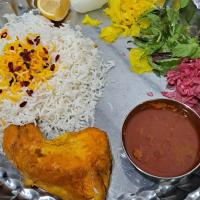 زرشک پلو با مرغ سرخ شده