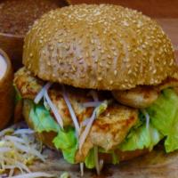 ساندویچ مرغ گریل آسیایی
