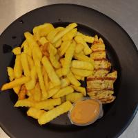 سیب زمینی سرخ شده با فیله مرغ