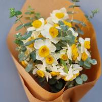 دسته گل نرگس