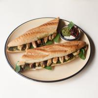 ساندویچ مرغ پستو