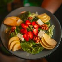 سالاد سیب و اسفناج