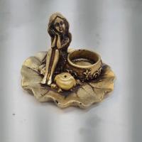 جا عودی و جا شمعی فرشته نشسته