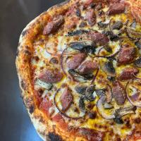 پیتزا چوریتسو ایتالیایی