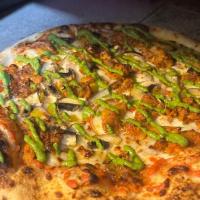 پیتزا مرغ و پستو ایتالیایی