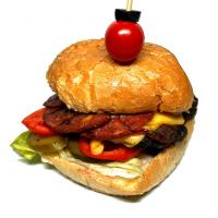 همبرگر با ژامبون آبجویی