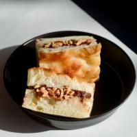 فوکاچیا شکلات و بادام زمینی