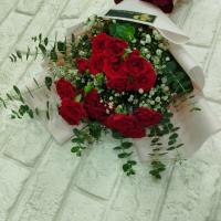 دسته گل رز مینیاتوری قرمز