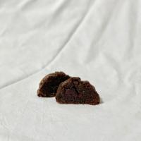 کوکی خراسان شکلات و آلبالو