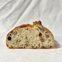 نان لوف مویز و گردو