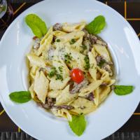 چیکن پاستا آلفردو