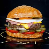 برگر لذیذ رویال