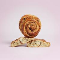 رول کشمش دارچین (یک نفره)