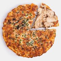 پیتزا مرغ و قارچ