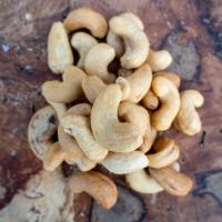 بادام هندی خام