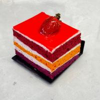 دسر اسفنجی رنگین کمان