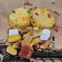 سابله با مغز میوه استوایی