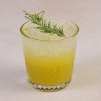 آبمیوه فرش دیتاکس