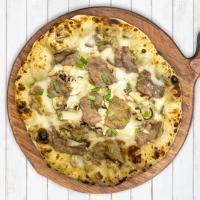 پیتزا خامه استیک ایتالیایی