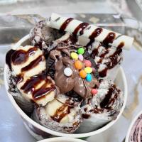 بستنی رولی موز شکلاتی