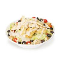 سالاد سزار با فیله مرغ گریل شده