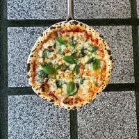 پیتزا کواترو فورماجی (چهار پنیر)  ناپولیتن