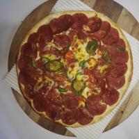 پیتزا پپرونی ایتالیایی ۲نفره (۳۲سانتی متری)