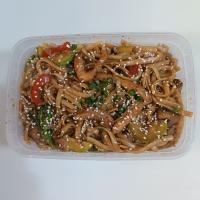 چاومین نودل مرغ