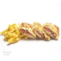 استرامبولی ژامبون پنیری