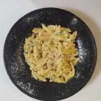 پاستا چیکن آلفردو (پرسی)