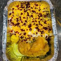 زرشک پلو با سینه مرغ  سرخ شده 