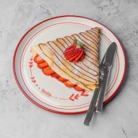 کرپ نوتلا و توت فرنگی