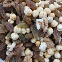 نخودچی کشمش با مغز گردو