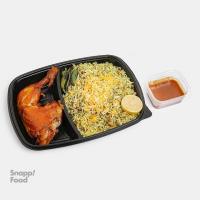 لوبیا پلو با ران مرغ سرخ شده