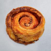 رول دارچین و گردو