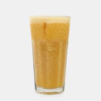 آبمیوه طبیعی سیب