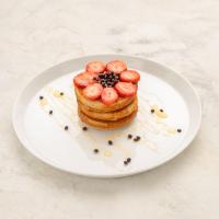 پنکیک با سیروپ عسل